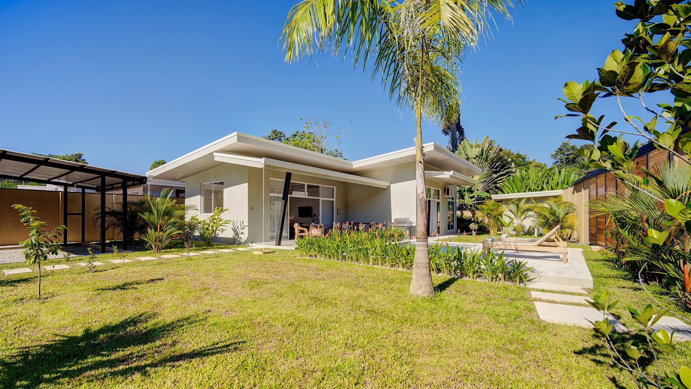 Tucana Villa exterior day view