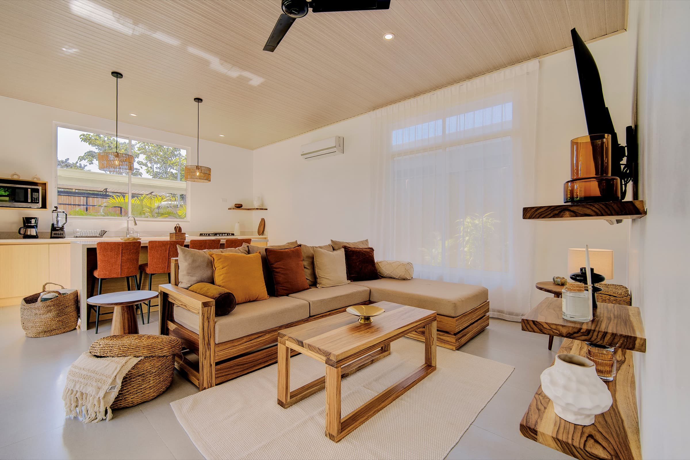 Tucana Villa lounge area