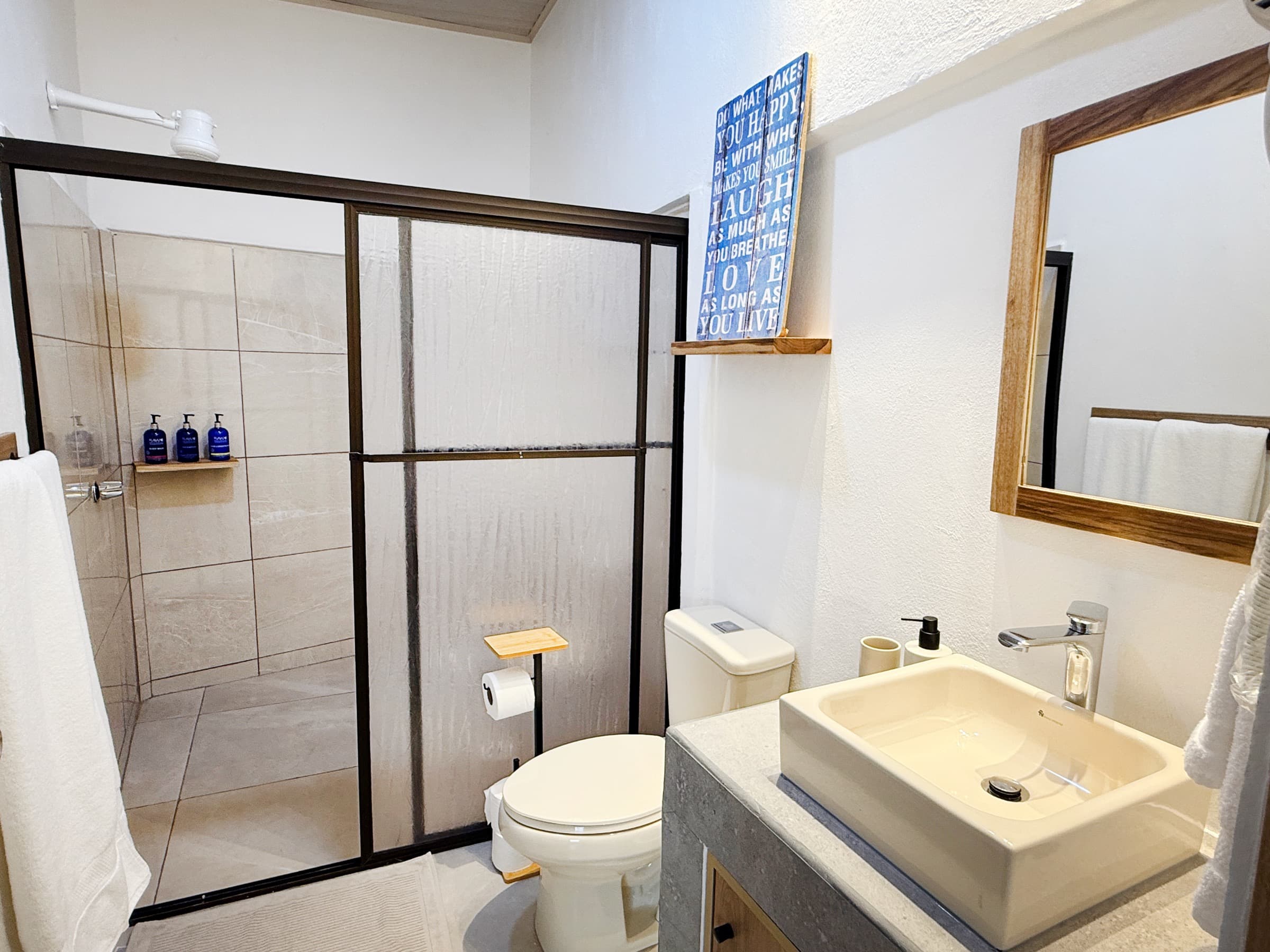Hydrus Villa Casita 1 bathroom