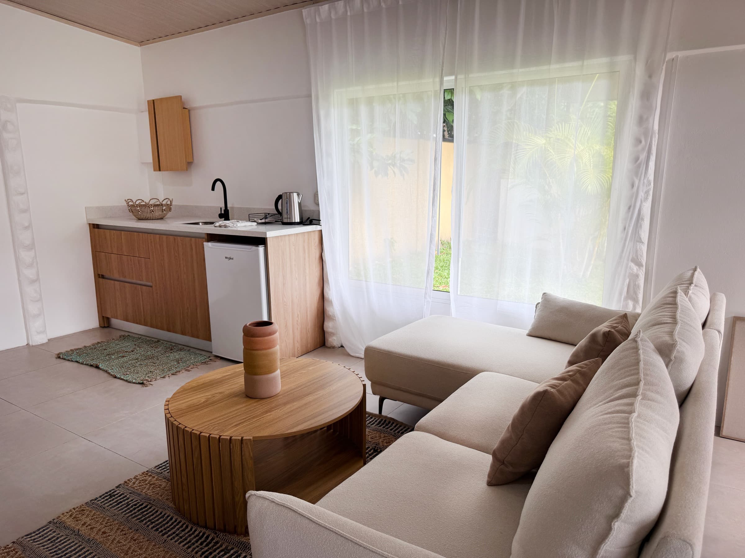 Hydrus Villa Casita 2 living kitchen