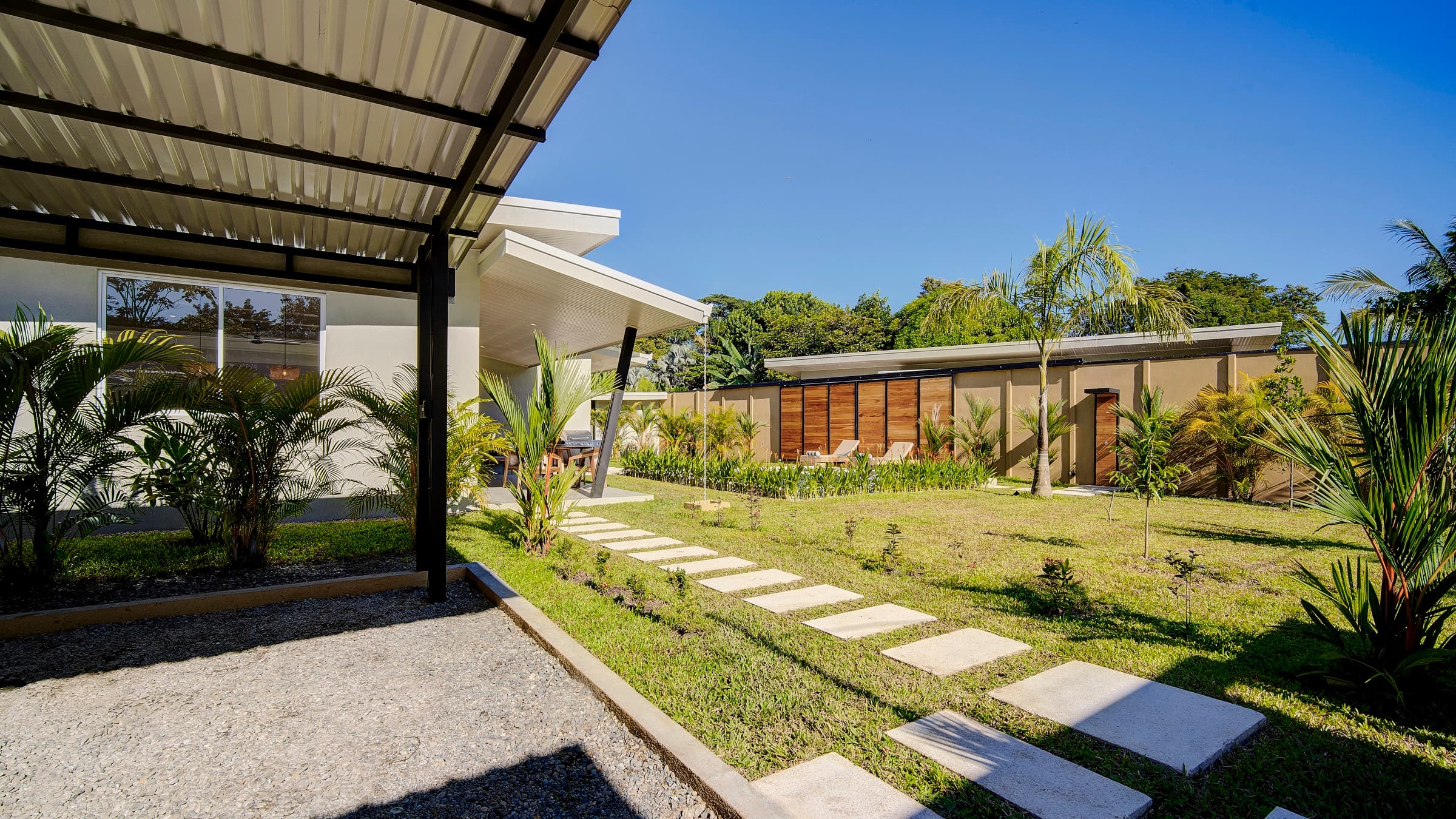 Tucana Villa exterior parking area