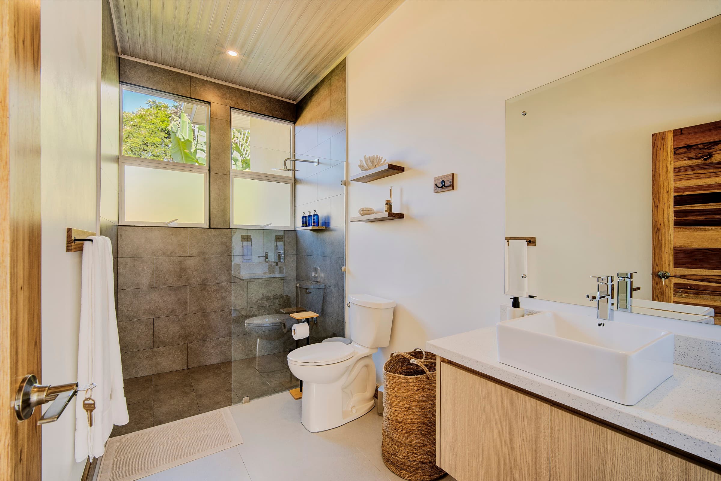 Tucana Villa second bathroom