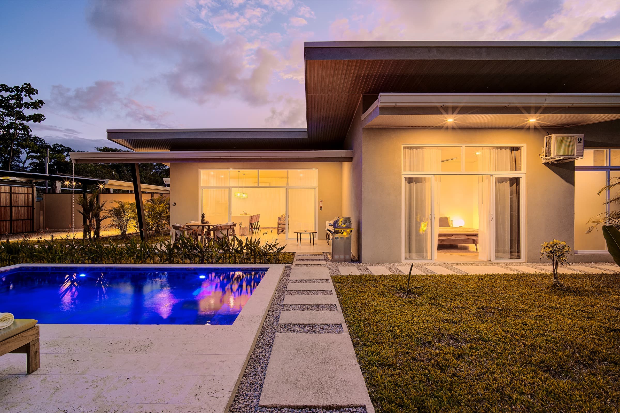 Tucana Villa night pool