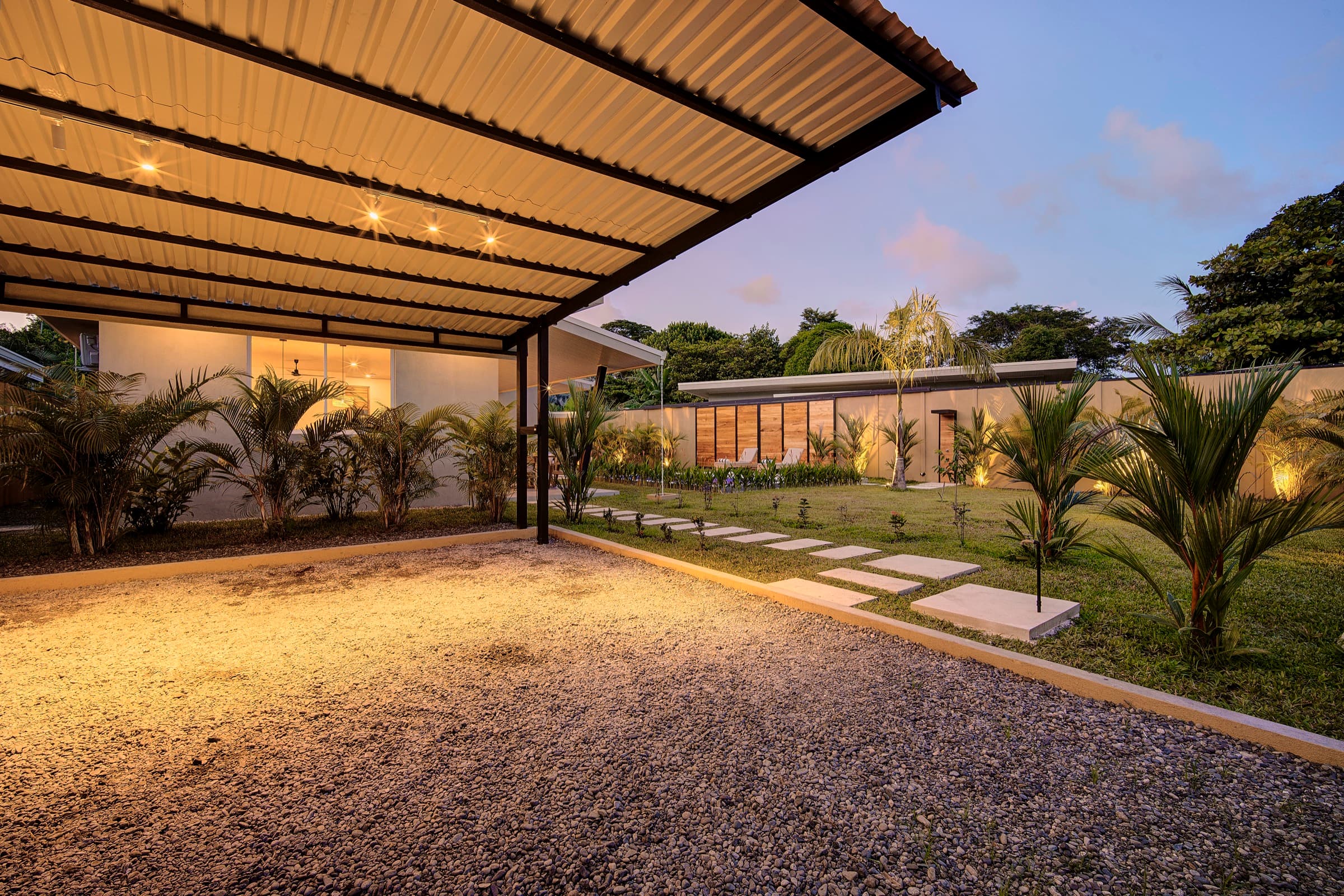 Tucana Villa covered parking