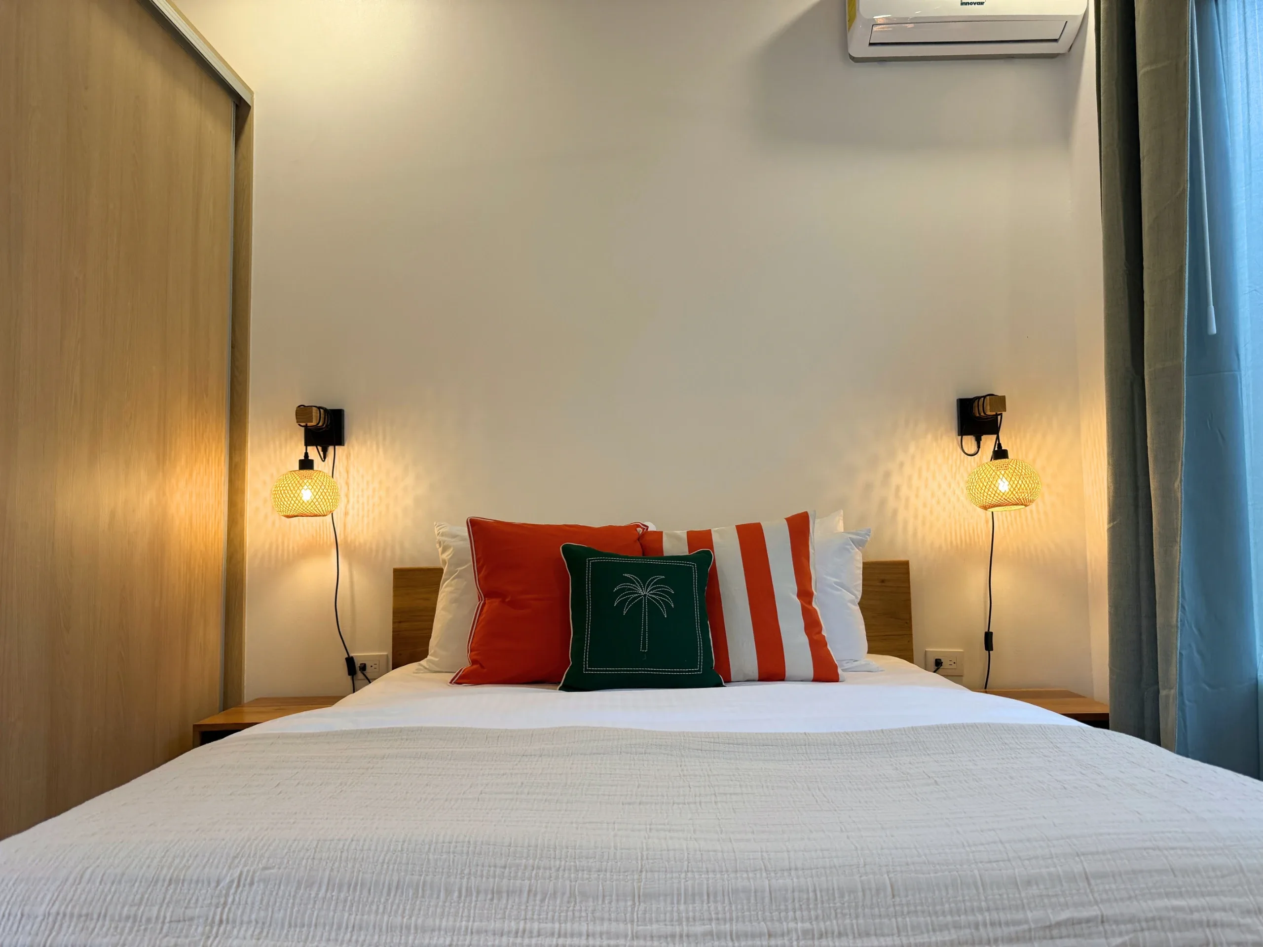Phoenix Casa — Bedroom 2, queen bed, Playa Negra
