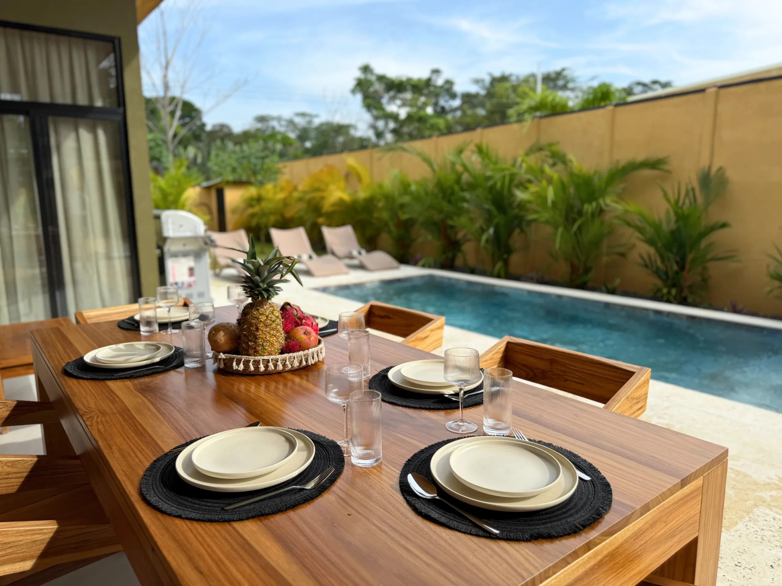 Phoenix Casa — Dining area, Playa Negra