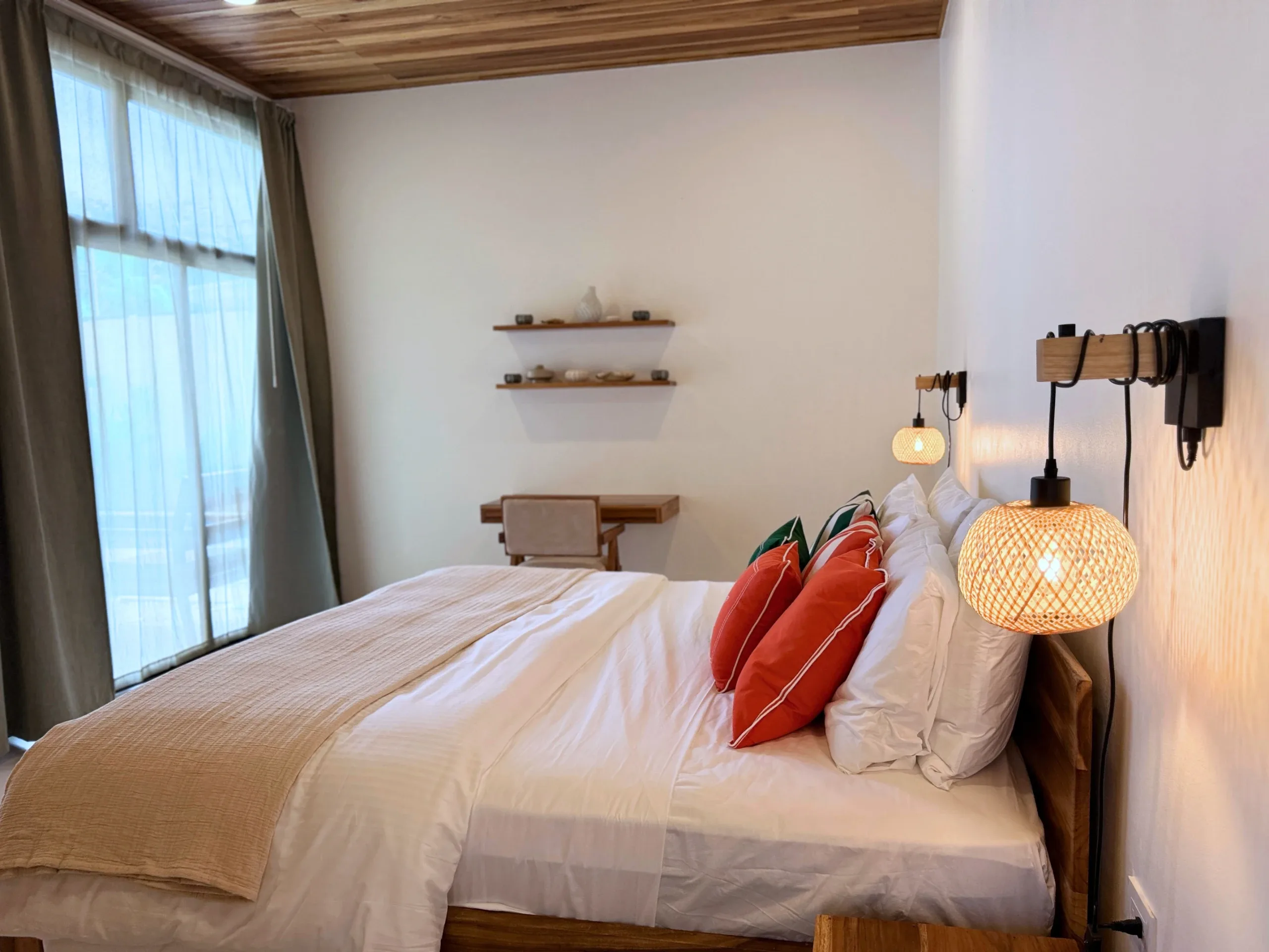 Phoenix Casa — Bedroom 1, king bed, Playa Negra