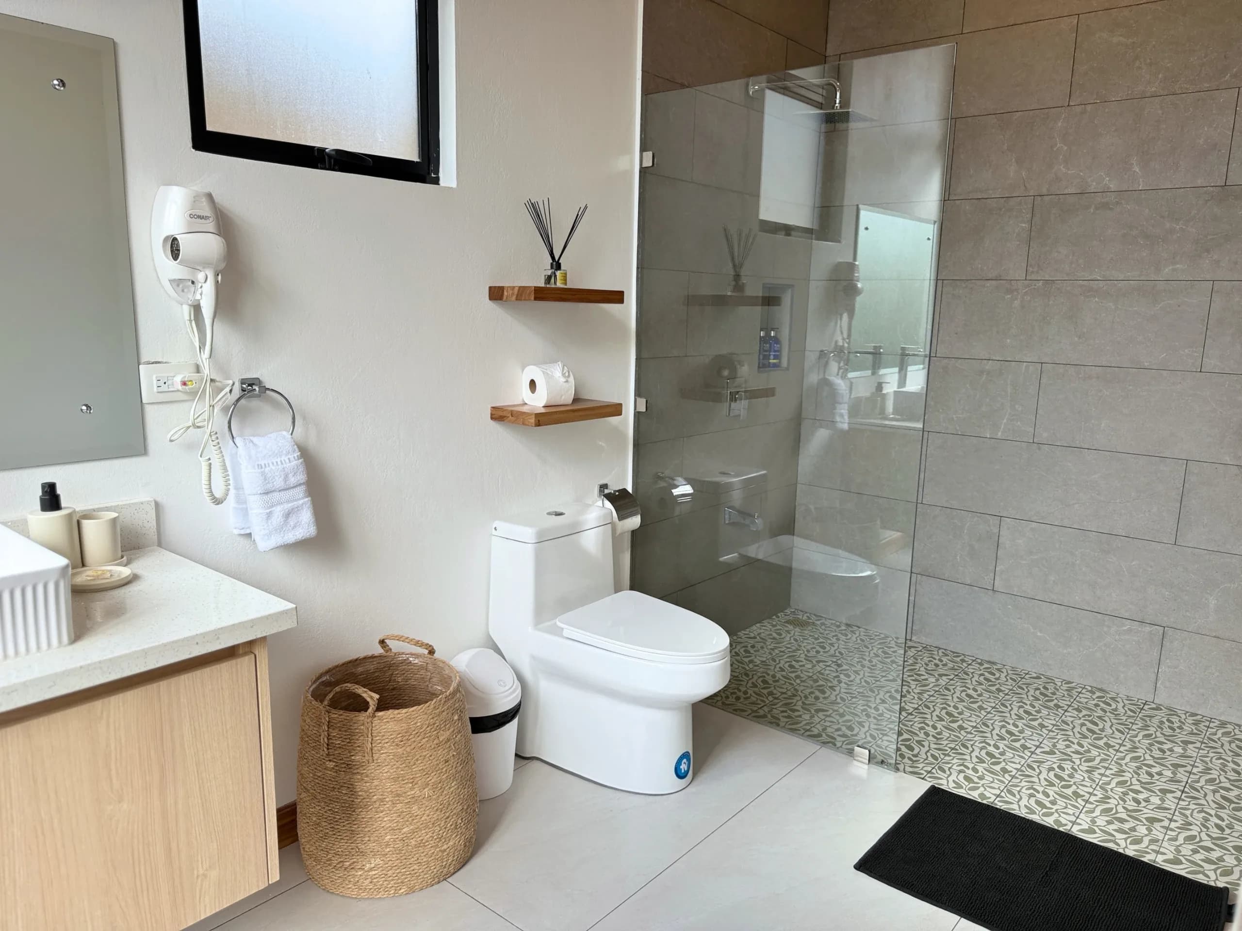 Phoenix Casa — Bathroom, Playa Negra